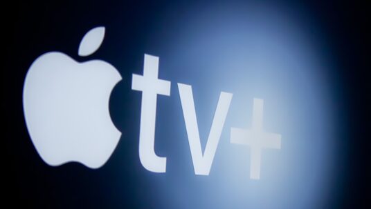 Ilustracja do: Apple TV+ w 2025 roku i później. Co oglądać?